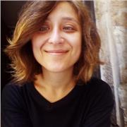 Docente di italiano impartisce lezioni di letteratura e lingua italiana, letteratura latina, storia, storia dell' arte